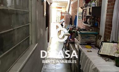CASA CON LOCAL EN VENTA FRENTE A CENTRAL CAMIONERA