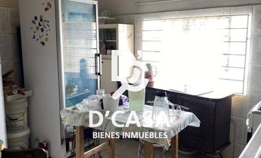 CASA CON LOCAL EN VENTA FRENTE A CENTRAL CAMIONERA