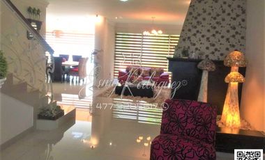 CASA EN VENTA en ARBDE, León,Gto; IDEAL PARA OFICINAS-CONSULTORIO O CASA, 3 REC, 5 AUTOS