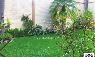 CASA EN VENTA en ARBDE, León,Gto; IDEAL PARA OFICINAS-CONSULTORIO O CASA, 3 REC, 5 AUTOS