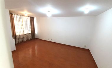VENDO DEPARTAMENTO EN PRIMER PISO – URB. LA CAPILLA – LA MOLINA