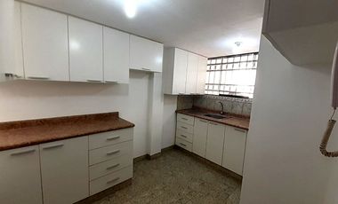 VENDO DEPARTAMENTO EN PRIMER PISO – URB. LA CAPILLA – LA MOLINA