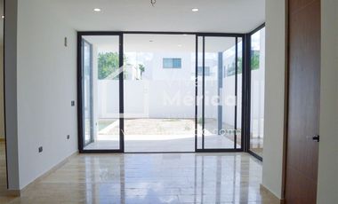 Casa en venta en privada Cholul en Mérida