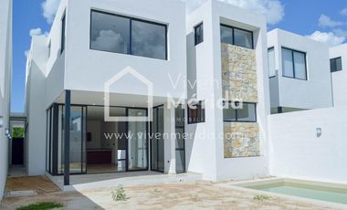 Casa en venta en privada Cholul en Mérida