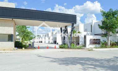 Casa en venta en privada Cholul en Mérida