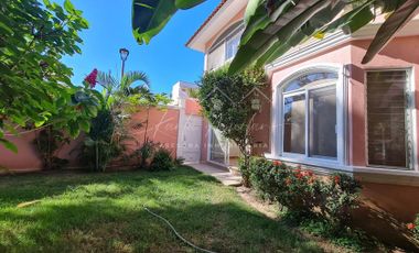 Renta de casa con jardin cerca de Costco y Fluvial Vallarta - panel solar
