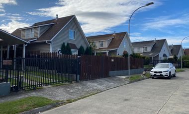 Casa Bien Ubicada Y En Un Barrio Tranquilo - Puerto Varas