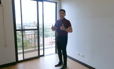 2-Bedroom Unit With Balcony Overlooking the Alabang Skyline