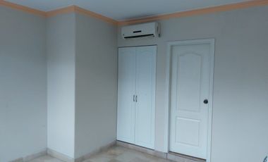 Suite de alquiler en Kennedy Norte, Parqueo Cerrado.