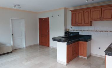 Suite de alquiler en Kennedy Norte, Parqueo Cerrado.