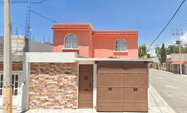 Casa en venta en Residencial Arboledas, Tula de Allende, Hidalgo en calle de Casuarina # 100