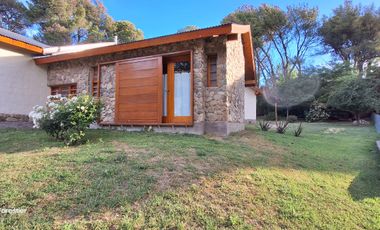VENDO EXCEPCIONAL CASA EN VILLA VENTANA