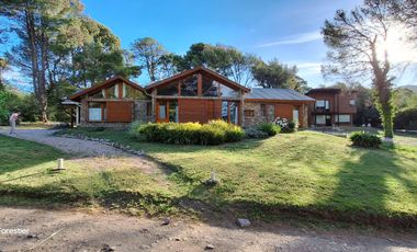 VENDO EXCEPCIONAL CASA EN VILLA VENTANA