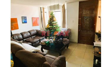 Hermosa Casa De 03 Pisos Ideal Para Vivir, Cerca A Upc, Esan, Alamos, Colegios, Centros Comerciales