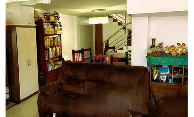 Hermosa Casa De 03 Pisos Ideal Para Vivir, Cerca A Upc, Esan, Alamos, Colegios, Centros Comerciales