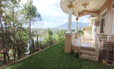 Sewa Villa di Kota Bunga Little Venice Puncak