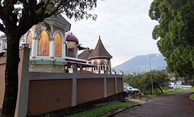 Sewa Villa di Kota Bunga Little Venice Puncak