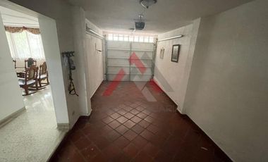 SE VENDE CASA DE DOS PISOS BARRIO VENECIA, SINCELEJO