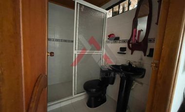 SE VENDE CASA DE DOS PISOS BARRIO VENECIA, SINCELEJO
