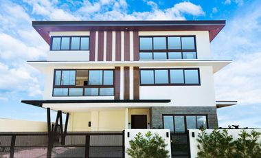 For SALE: Brand New House & Lot with Swimming Pool & Elevator
