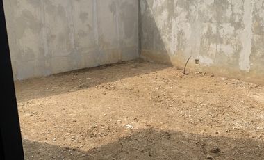 Se vende casa esquinera en urbanización Los Prados