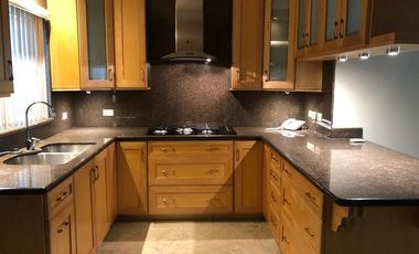 CASA EN VENTA DE UN PISO EN LA ZONA DE SANTA ENGRACIA VALLE ORIENTE CERCA DE IGLESIA