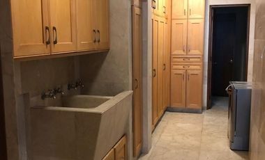 CASA EN VENTA DE UN PISO EN LA ZONA DE SANTA ENGRACIA VALLE ORIENTE CERCA DE IGLESIA