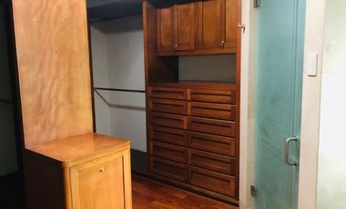 CASA EN VENTA DE UN PISO EN LA ZONA DE SANTA ENGRACIA VALLE ORIENTE CERCA DE IGLESIA