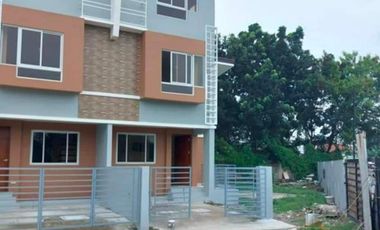 3 storey Townhouse for Sale Near C5 extension
