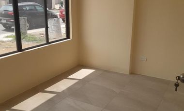 Casa en Venta en via Samborondón en Urb. Al Rio 3 y 4 habitaciones