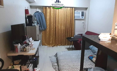 Studio Unit with Balcony, Bathtub and Parking in Sunvida Tower Across SM City Cebu