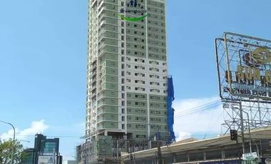 Studio Unit with Balcony, Bathtub and Parking in Sunvida Tower Across SM City Cebu