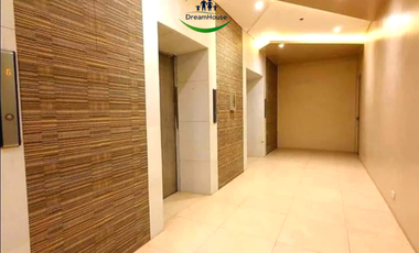 Studio Unit with Balcony, Bathtub and Parking in Sunvida Tower Across SM City Cebu