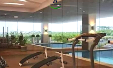 Studio Unit with Balcony, Bathtub and Parking in Sunvida Tower Across SM City Cebu