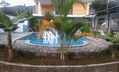 Venta Casa Con Piscina$ 400,000.00 ( Cuatro Cientos Mil Dólares Americanos )Departamento De Huánucoprovincia Leoncio Prado
