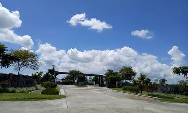 Modern Executive House in Mirala Nuvali 10 mins drive to ayala malls