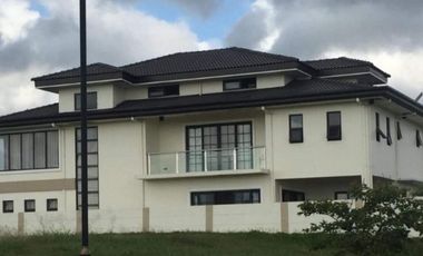 Modern Executive House in Mirala Nuvali 10 mins drive to ayala malls