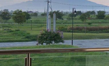 Modern Executive House in Mirala Nuvali 10 mins drive to ayala malls