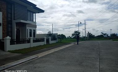 Modern Executive House in Mirala Nuvali 10 mins drive to ayala malls