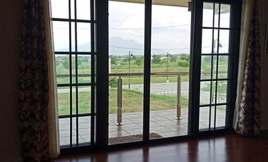 Modern Executive House in Mirala Nuvali 10 mins drive to ayala malls