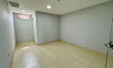 ALQUILER DE OFICINA, LINCE, 18 m2, PISO 305