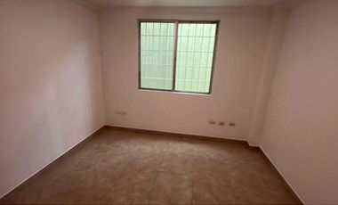 Alquiler de Departamento,  planta baja  Kennedy Norte(Parque Lineal)