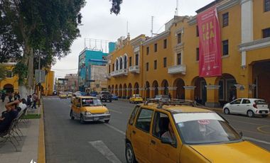 Se vende local comercial ubicado en calle Tacna 1ra CUADRA