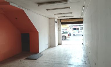 Local Comercial de alquiler en calle Santa Elena, Centro de Guayaquil.