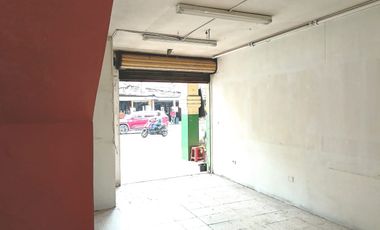 Local Comercial de alquiler en calle Santa Elena, Centro de Guayaquil.