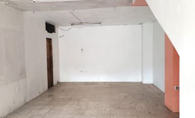 Local Comercial de alquiler en calle Santa Elena, Centro de Guayaquil.
