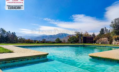 León Propiedades vende Gran casa de 2 pisos en sector Los Naranjos, Curacavi