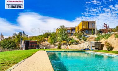 León Propiedades vende Gran casa de 2 pisos en sector Los Naranjos, Curacavi