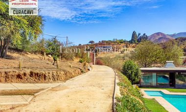 León Propiedades vende Gran casa de 2 pisos en sector Los Naranjos, Curacavi