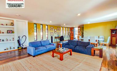 León Propiedades vende Gran casa de 2 pisos en sector Los Naranjos, Curacavi